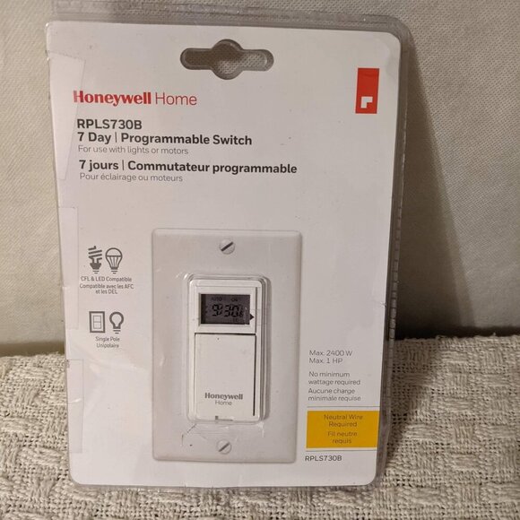 Honeywell Home RPLS730B1000 7-Day Programmable Light Switch Timer, White - Picture 1 of 2